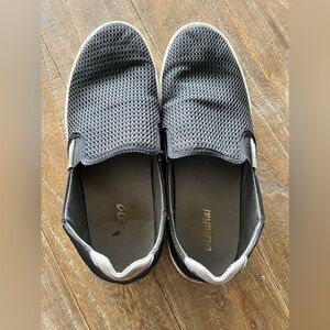 Lae Ahi men’s slip ons. Olukai. 10.5